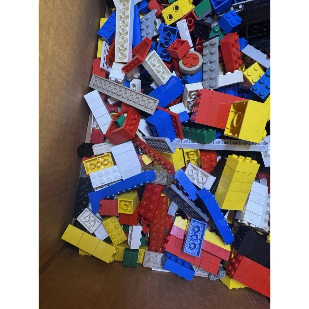 Vintage LEGO Lot 8.6 lbs 60s, 70s Samsonite Waffle Plates Homemaker Figs Wheels